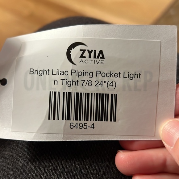 Zyia Light n Tight 7/8 24” Leggings, size 4, Bright Lilac Piping w/pocket - Picture 6 of 7